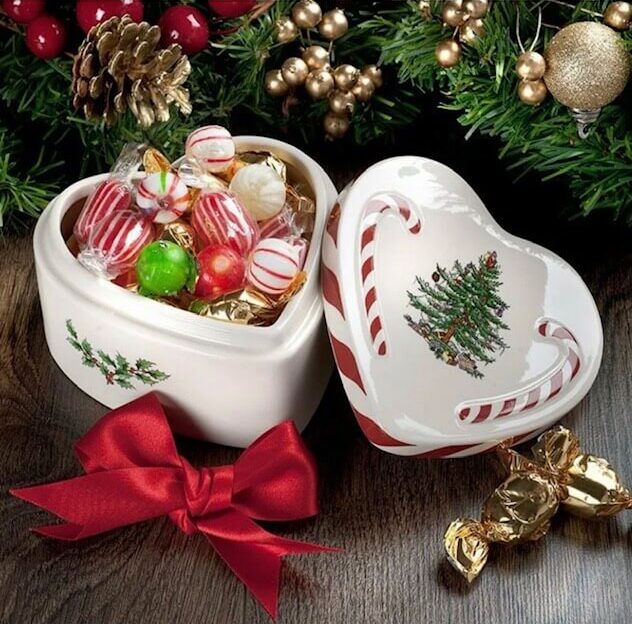 Коллекция фарфоровой и фаянсовой посуды Christmas tree (Spode)